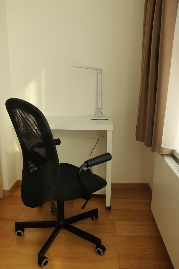 Panorama City Apartment With Free Parking Братислава Екстер'єр фото